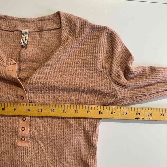 Free People Mauve Henley Top Button Textured Long Sleeve Thermal Transitional - Picture 11 of 11